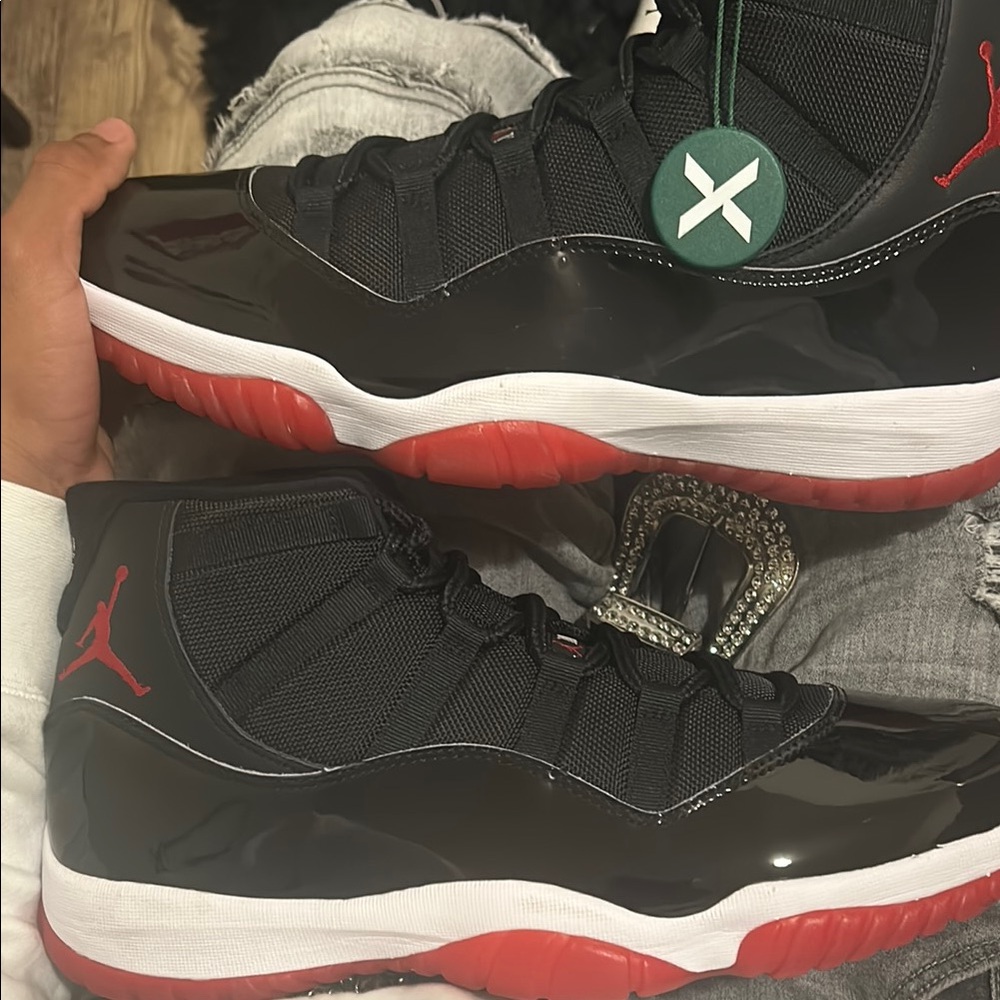 Jordan 11 breds Athletic Shoes Black and Red